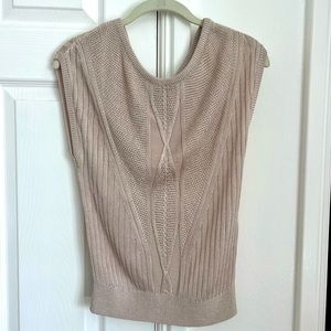 White House Black market extra small super soft, stitchy cable top